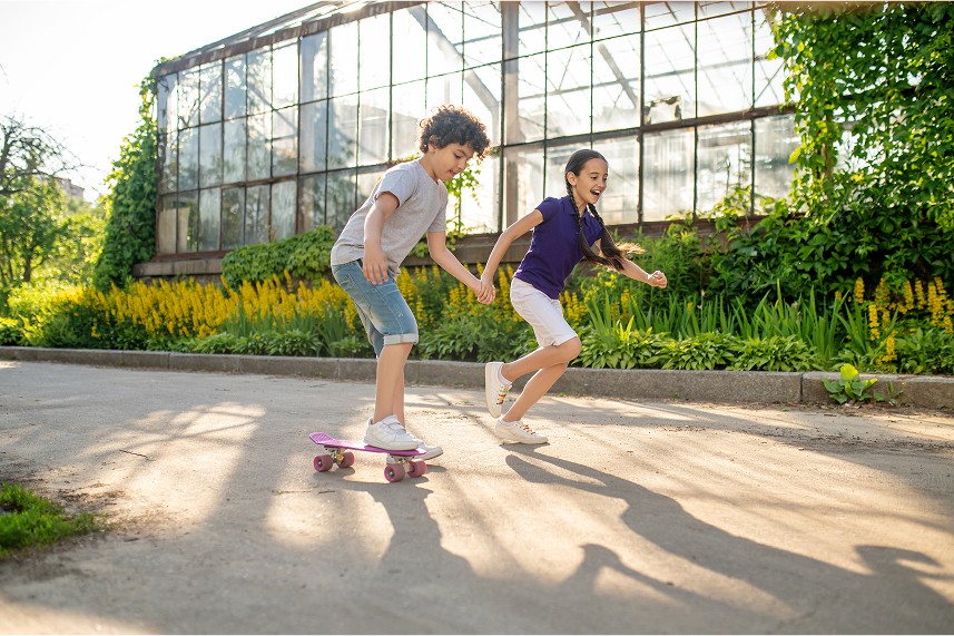 Play, Learn, Grow: Why Outdoor Activities Matter for Your Child’s Developmen